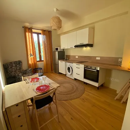 T2 Cocon Avec Balcon Et Parking * La Roche-sur-Foron
